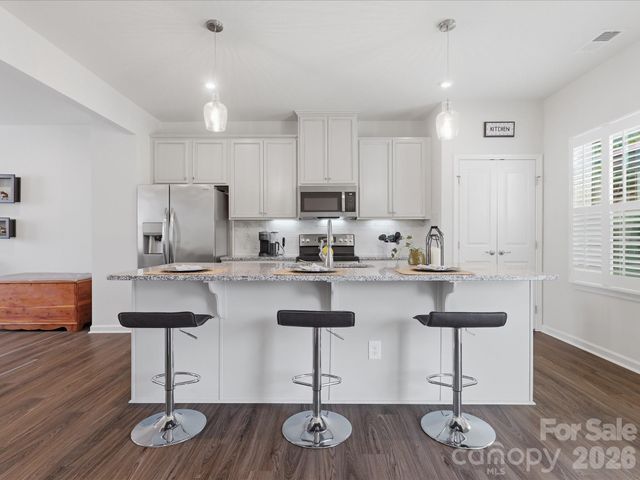2527 Grantham Place Drive, Fort Mill, SC 29715