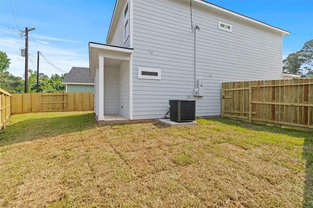 760 Juneau Court, Montgomery, TX 77316