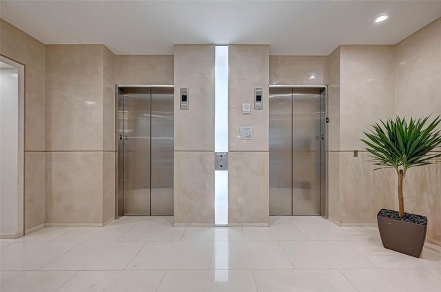 2207 Bancroft Street 1202, Houston, TX 77027