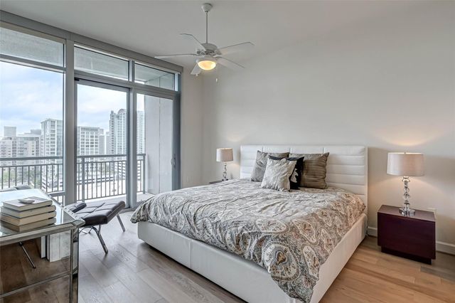 2207 Bancroft Street 1202, Houston, TX 77027