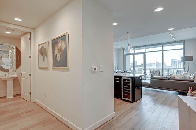 2207 Bancroft Street 1202, Houston, TX 77027