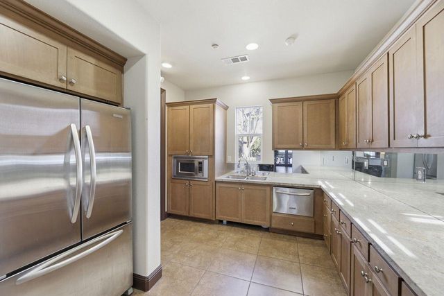 580 De Guigne Drive, Sunnyvale, CA 94085