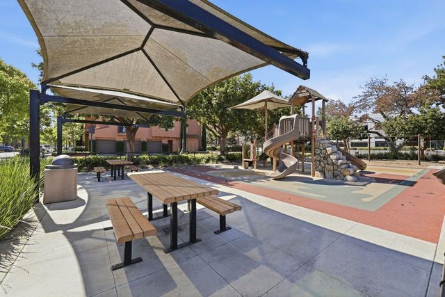 580 De Guigne Drive, Sunnyvale, CA 94085