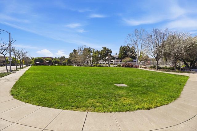 580 De Guigne Drive, Sunnyvale, CA 94085