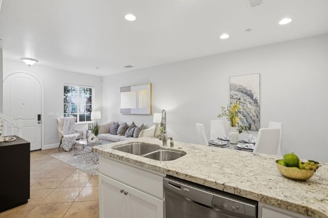 580 De Guigne Drive, Sunnyvale, CA 94085