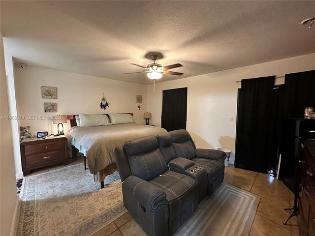 619 SW 2nd Pl 619, Florida City, FL 33034