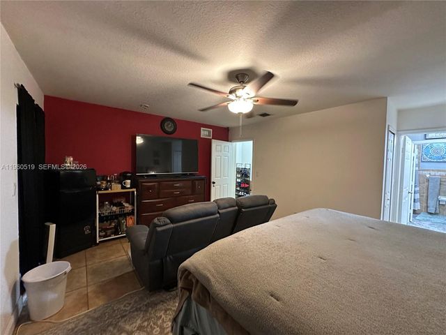 619 SW 2nd Pl 619, Florida City, FL 33034