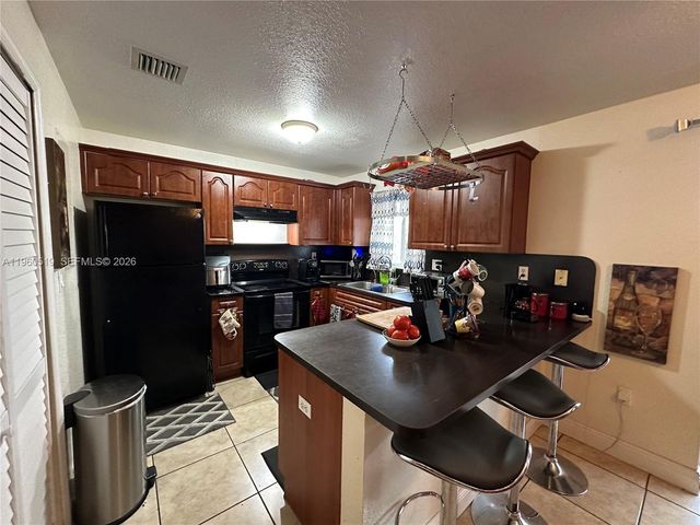 619 SW 2nd Pl 619, Florida City, FL 33034