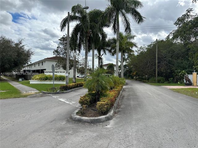 619 SW 2nd Pl 619, Florida City, FL 33034