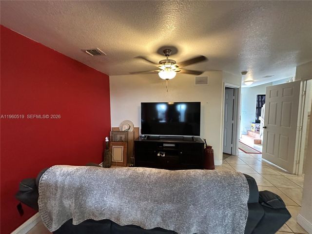 619 SW 2nd Pl 619, Florida City, FL 33034