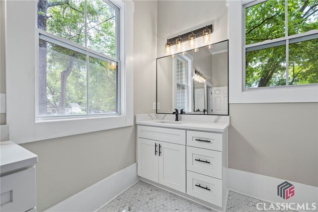 159 S Forest Avenue, Social Circle, GA 30025