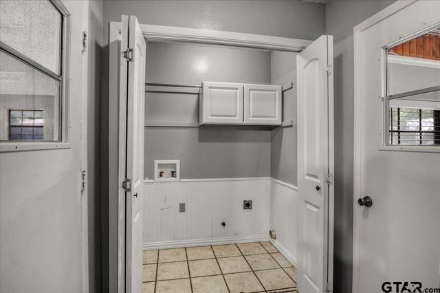 303 Westwood Dr, Troup, TX 75789