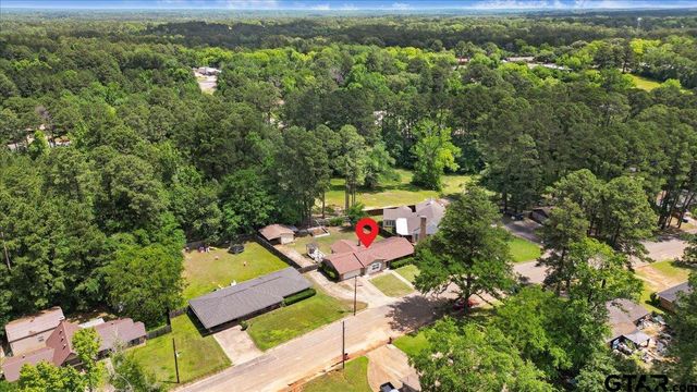 303 Westwood Dr, Troup, TX 75789