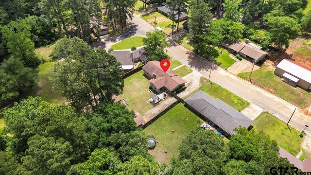 303 Westwood Dr, Troup, TX 75789