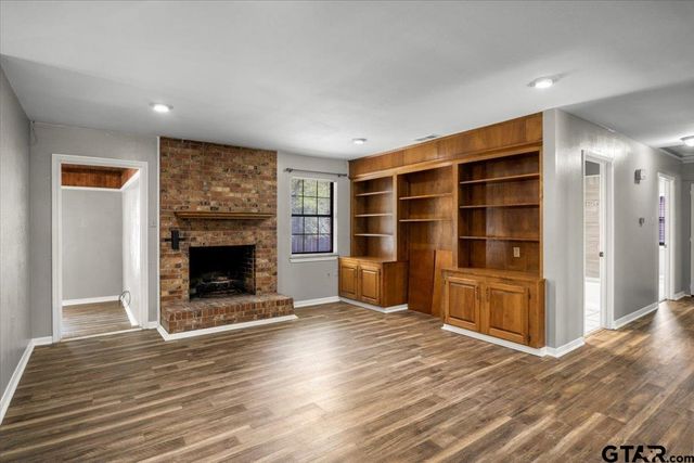 303 Westwood Dr, Troup, TX 75789