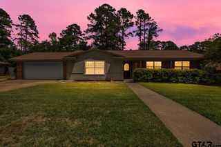 303 Westwood Dr, Troup, TX 75789