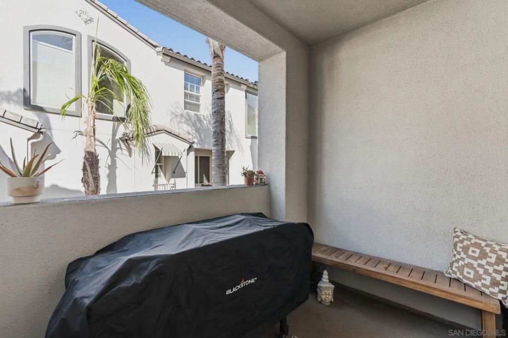 Image 12 of property listing at 2327 Sentinel Ln, San Marcos, CA 92078