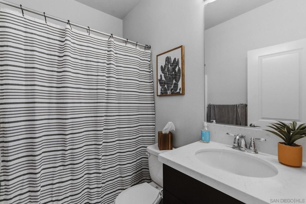 Image 21 of property listing at 2327 Sentinel Ln, San Marcos, CA 92078