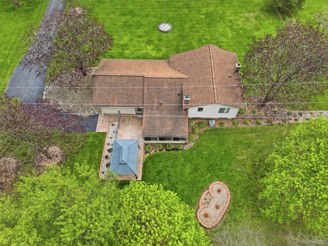 1525 E Dawson Road, Milford Charter Township, MI 48381