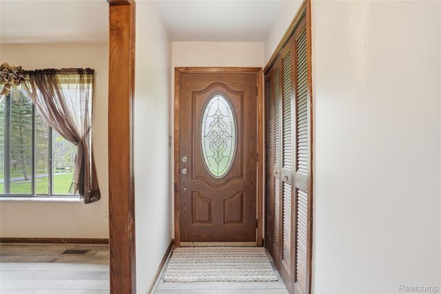 1525 E Dawson Road, Milford Charter Township, MI 48381
