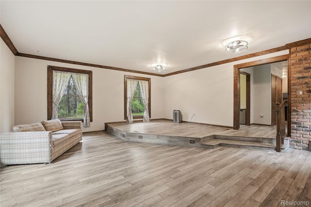 1525 E Dawson Road, Milford Charter Township, MI 48381
