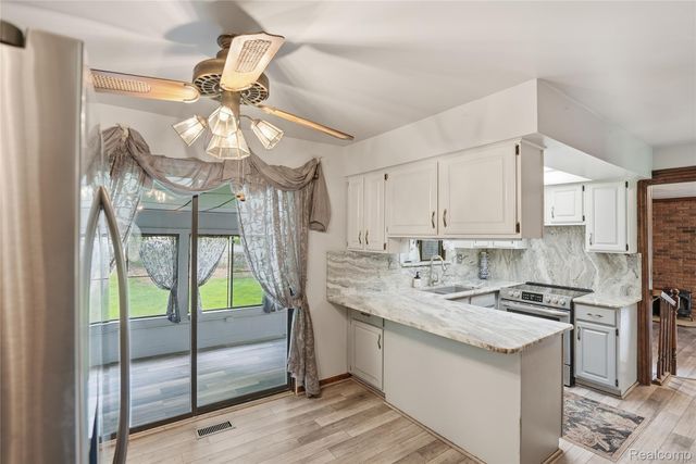 1525 E Dawson Road, Milford Charter Township, MI 48381