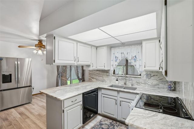 1525 E Dawson Road, Milford Charter Township, MI 48381