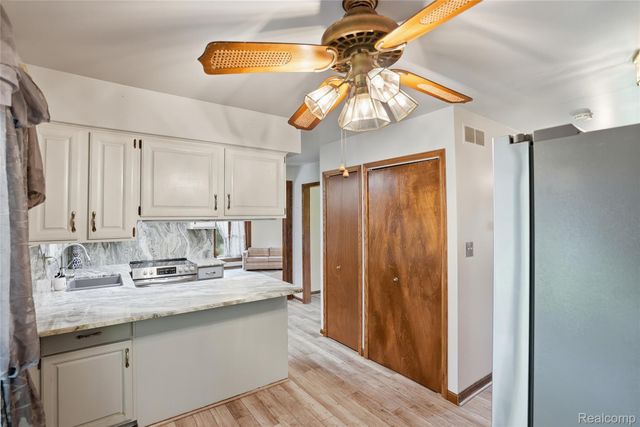 1525 E Dawson Road, Milford Charter Township, MI 48381