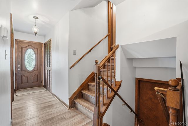1525 E Dawson Road, Milford Charter Township, MI 48381