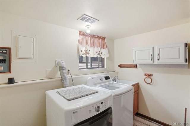 1525 E Dawson Road, Milford Charter Township, MI 48381