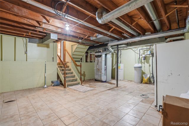 1525 E Dawson Road, Milford Charter Township, MI 48381