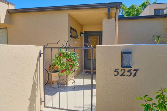 5257 MYRTLE WAY 29, Sarasota, FL 34235