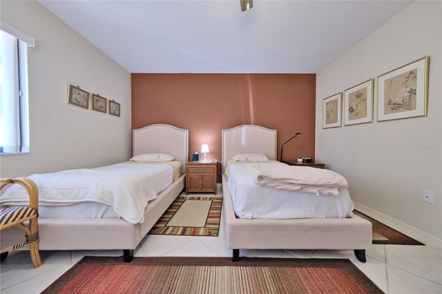 5257 MYRTLE WAY 29, Sarasota, FL 34235