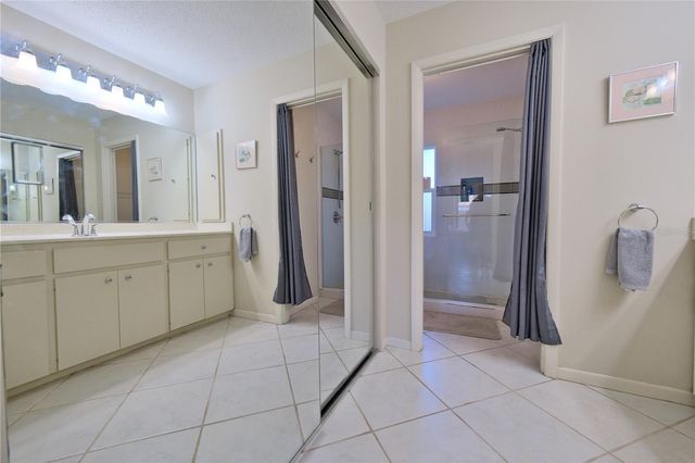 5257 MYRTLE WAY 29, Sarasota, FL 34235