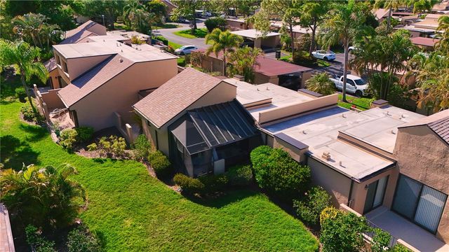 5257 MYRTLE WAY 29, Sarasota, FL 34235