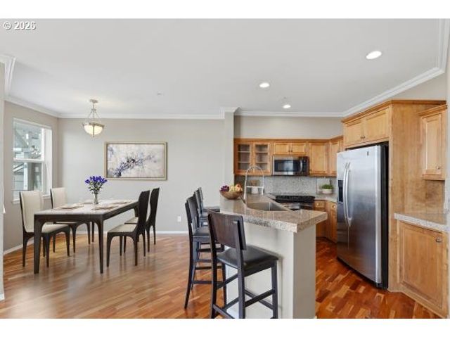 742 Se Fairwinds Loop 742G, Vancouver, WA 98661