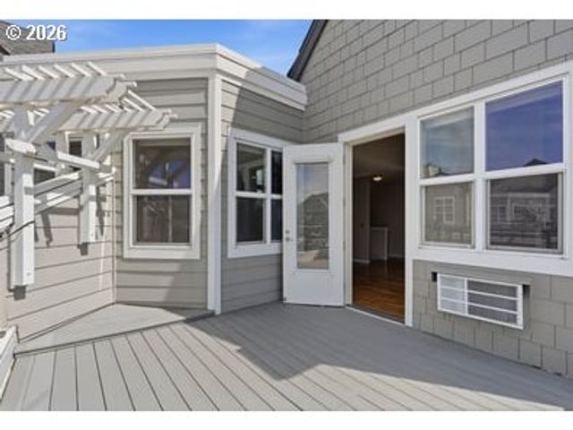 742 Se Fairwinds Loop 742G, Vancouver, WA 98661