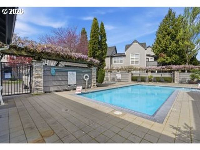 742 Se Fairwinds Loop 742G, Vancouver, WA 98661