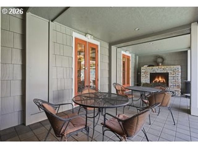 742 Se Fairwinds Loop 742G, Vancouver, WA 98661