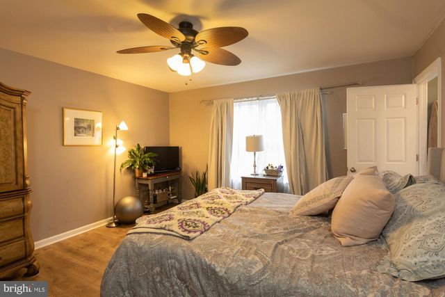 49 OXYCOCUS ROAD, Manahawkin, NJ 08050