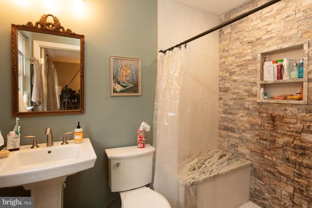 49 OXYCOCUS ROAD, Manahawkin, NJ 08050