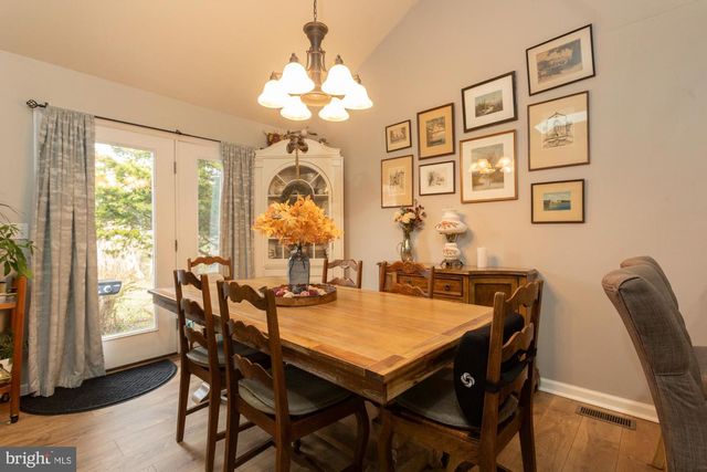 49 OXYCOCUS ROAD, Manahawkin, NJ 08050