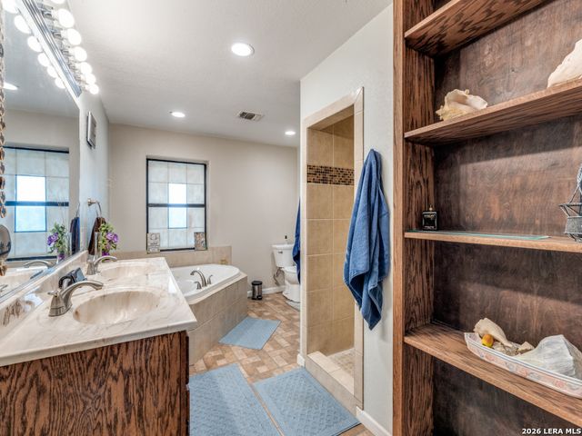 813 Pleasant Acres, Seguin, TX 78155