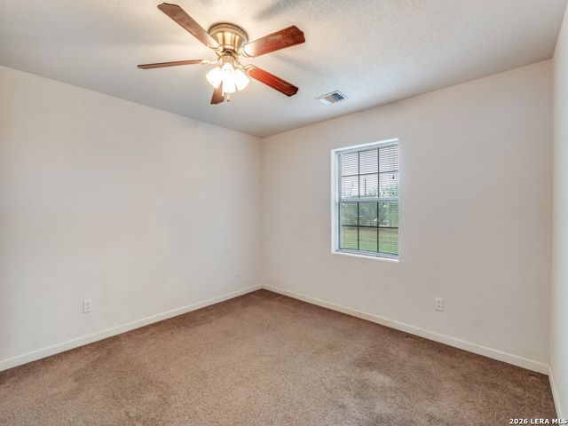 813 Pleasant Acres, Seguin, TX 78155