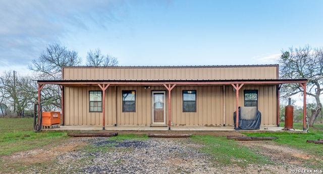 813 Pleasant Acres, Seguin, TX 78155