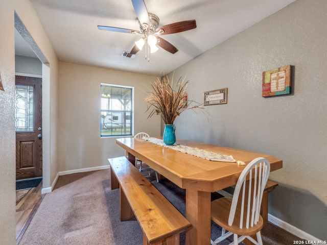 813 Pleasant Acres, Seguin, TX 78155