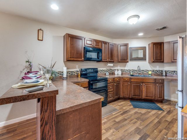 813 Pleasant Acres, Seguin, TX 78155