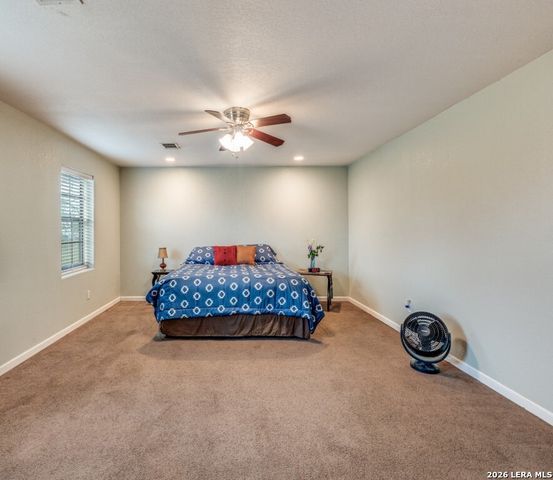 813 Pleasant Acres, Seguin, TX 78155