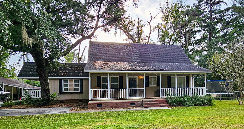 5670 Charleston Highway, Walterboro, SC 29488