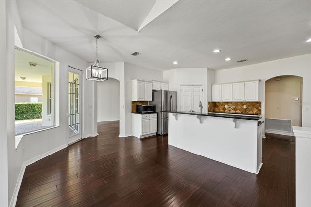 1452 KENSINGTON WOODS DRIVE, Lutz, FL 33549